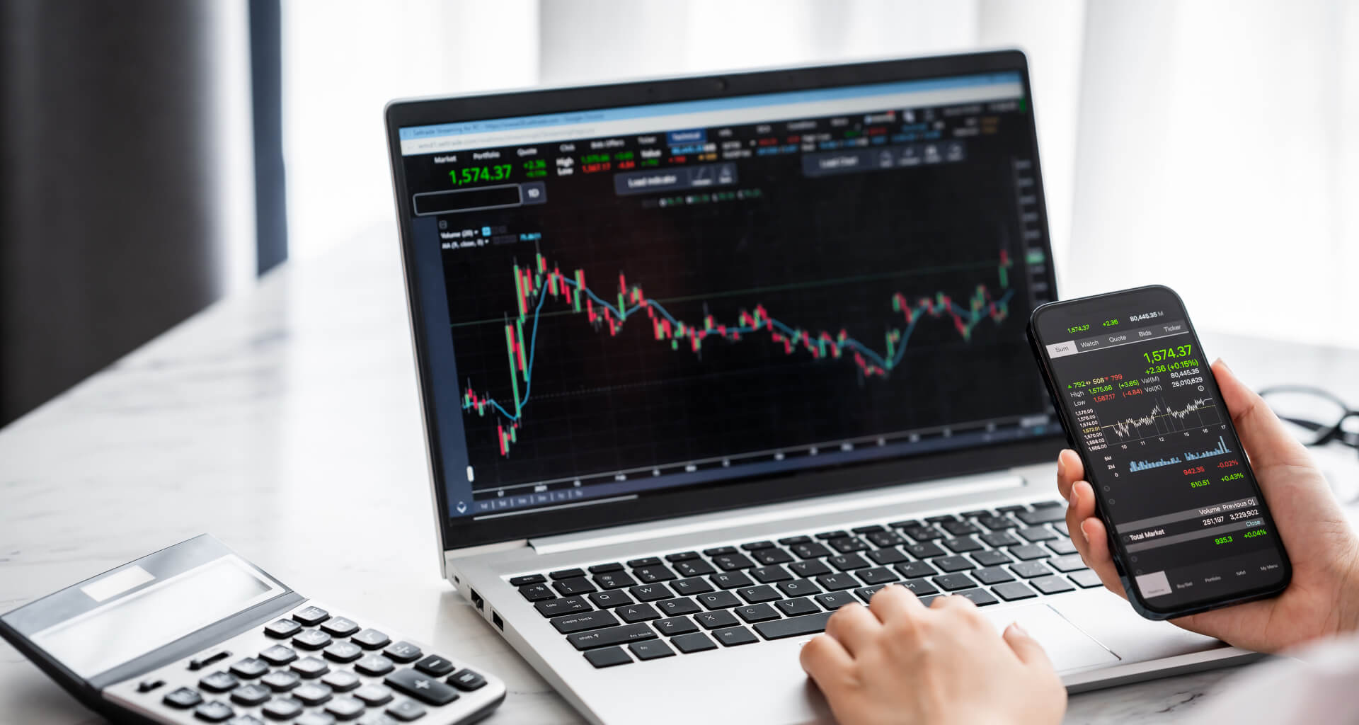 Hammer Candlestick Pattern — Definition, Trading Strategies &amp; Examples